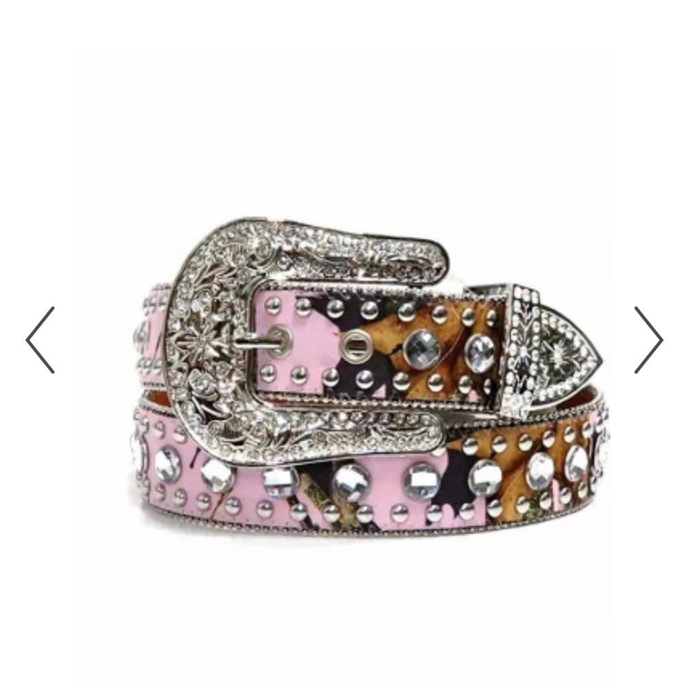 Mossy Oak Pink and Brown Belt with Stylish Elegance